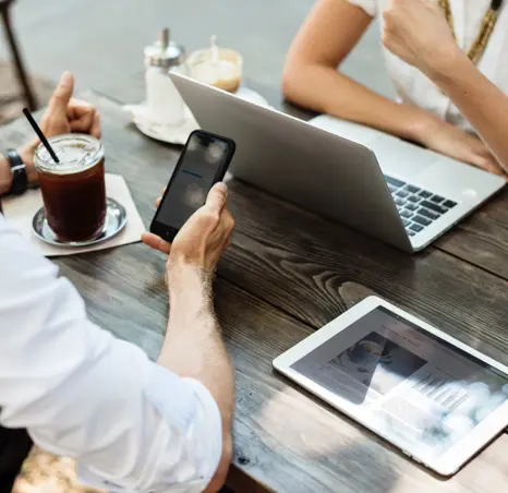Lowellin webinaarit, tutkimukset ja oppaat löytyvät kootusti yhdestä paikasta. Tutustu materiaalipankkiin ja lataa materiaalit itsellesi!